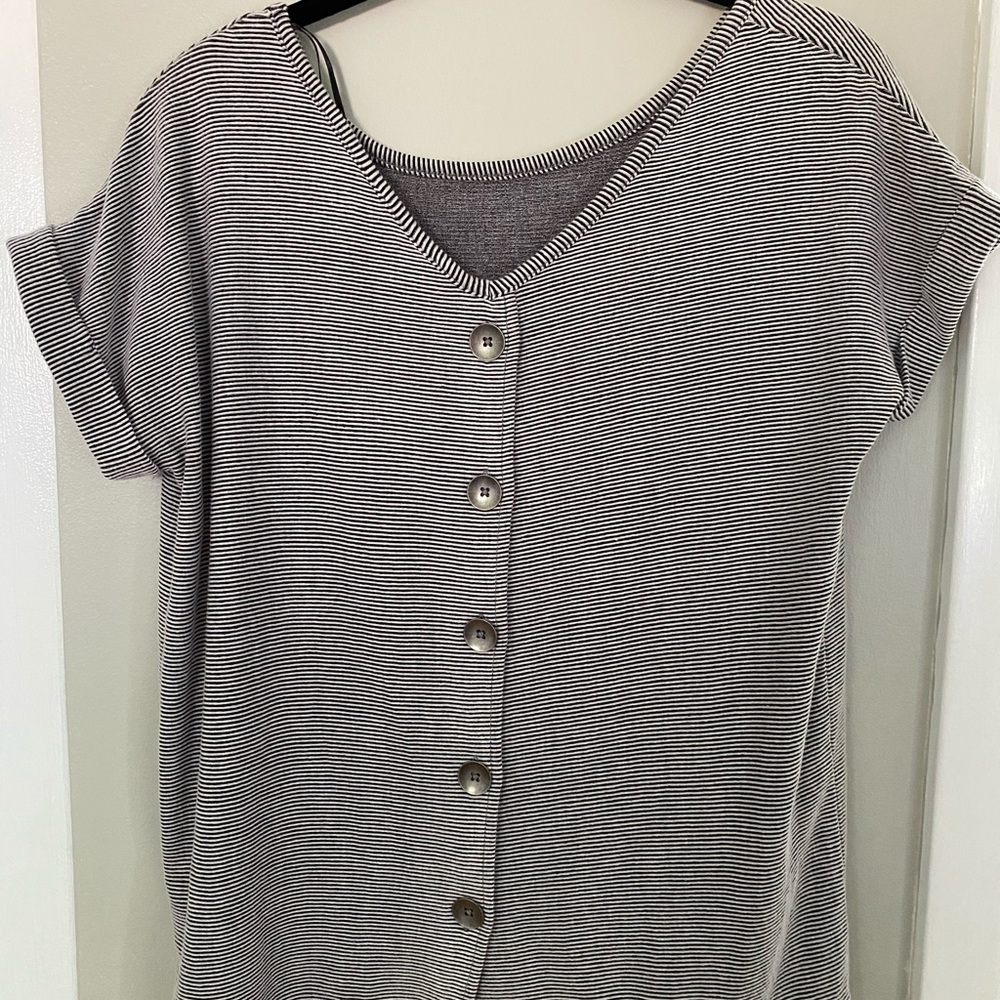 Button front top